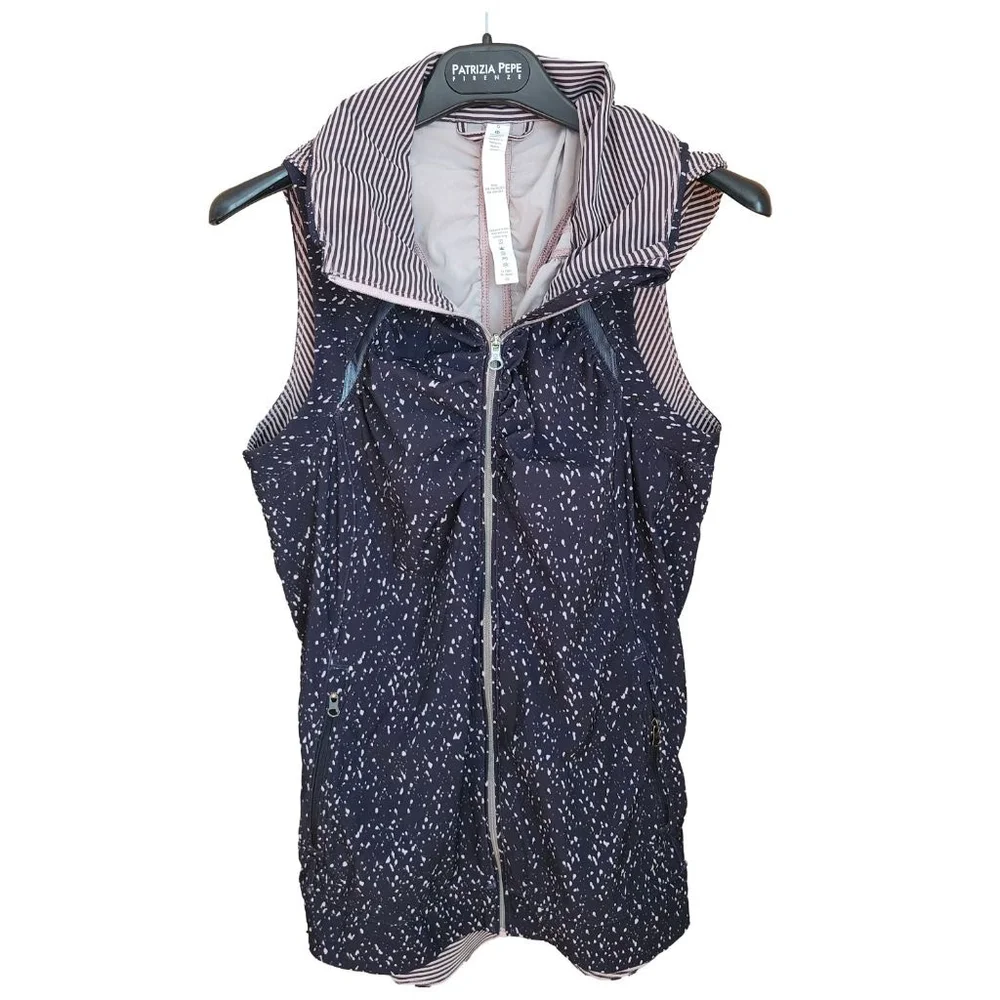 LULULEMON‎ Go The Distance Hooded Vest Butterfly Texture Mink Berry Black Size 6